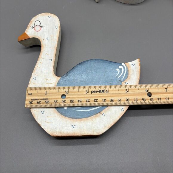 Vintage Wooden Geese Set of 4 Hand Painted Farmhouse Folk Art Mother w/ Babies - Picture 12 of 12